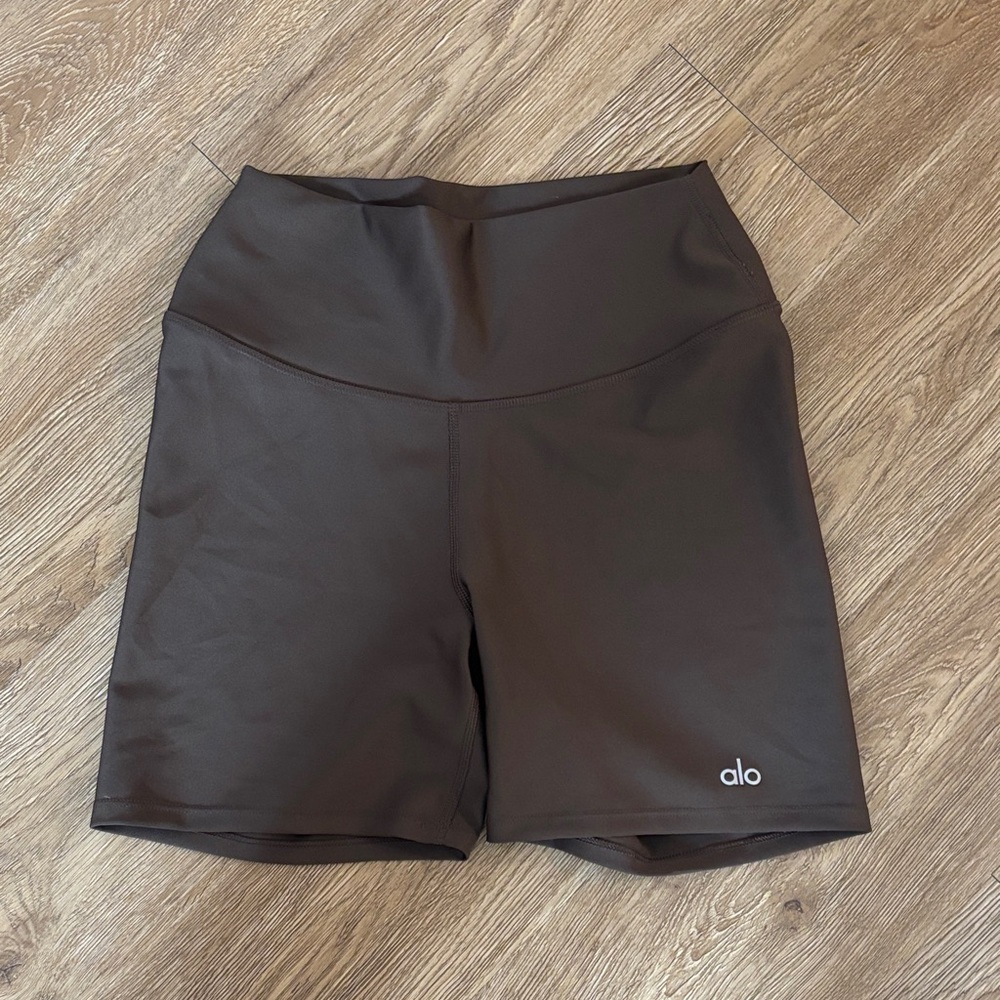 ALO Yoga Women's Dark Brown Bike Shorts